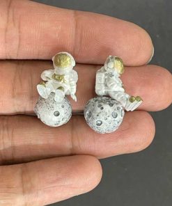 ماکت آدمک فضانورد و ماه