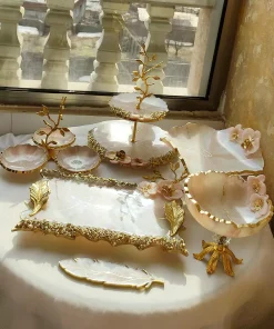 عکس کلی ست ۵ تکه ظروف لوکس رزینی کرم رنگ کار دست قابل سفارش از طریق وبسایت پرن‌اپوکسی